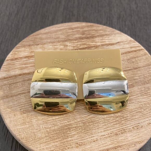 NWT Fashion Earrings Chunky Geometric Stud Earrings - Gold and Silver - Picture 2 of 7
